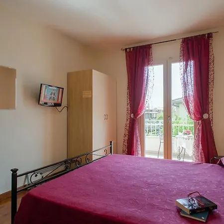 Alle Tre Rose Bed & Breakfast Montignoso