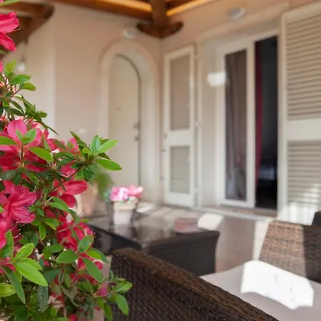Alle Tre Rose Bed & Breakfast Montignoso